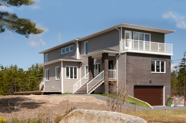 Sawlor Custom Home Deck Railing 